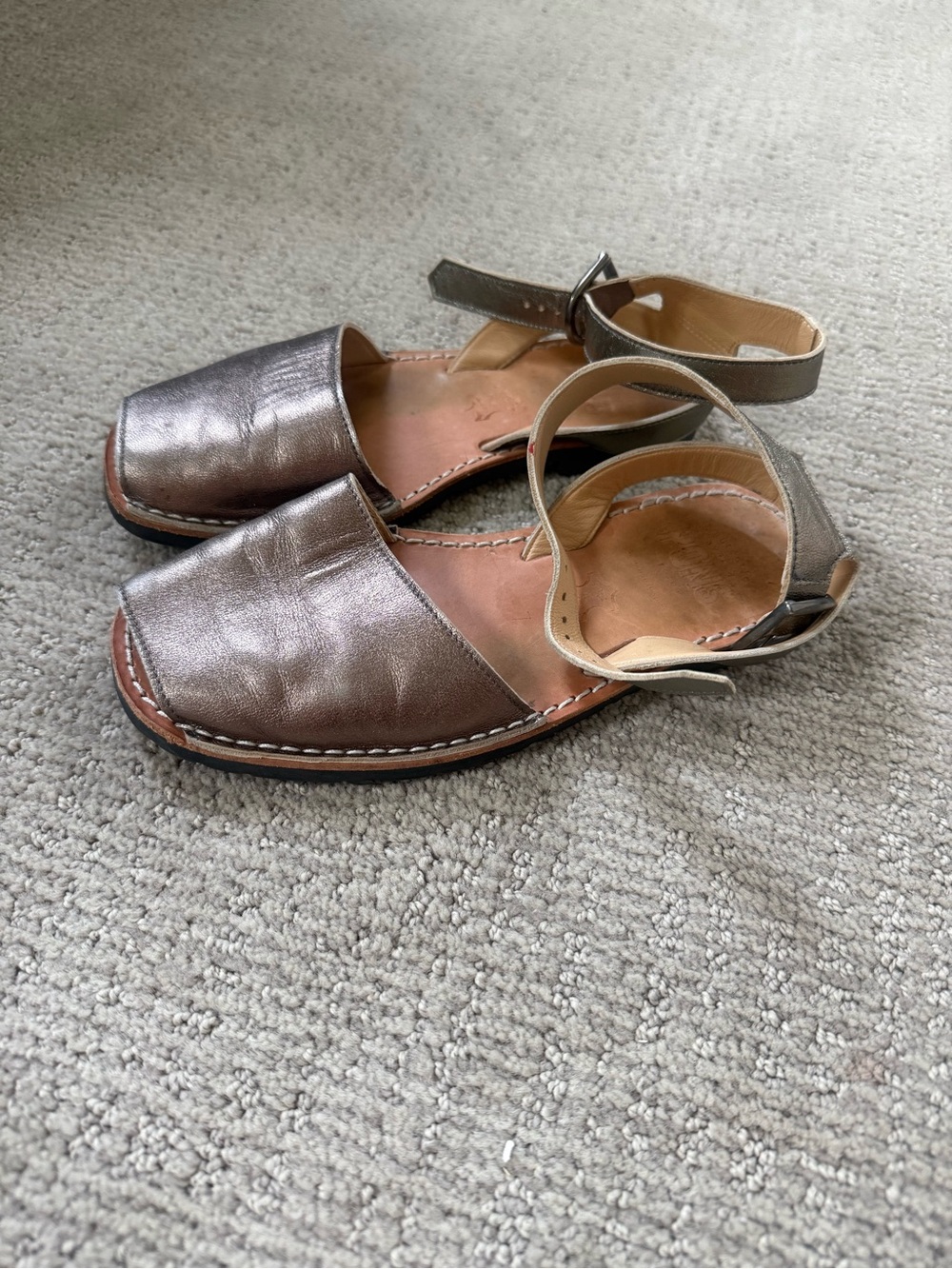 Pons Sandals